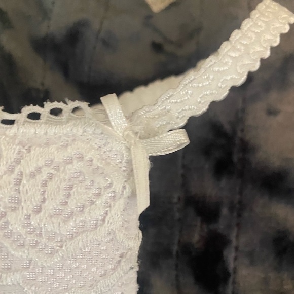 La  Vien En Rose, white push-up magnetic front bra, 34 C brand new! - Picture 3 of 6